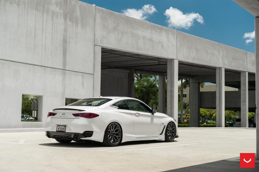  Infiniti Q60S 3.0t on Vossen Wheels (HF-2) 2018 года  (фото 19 из 28)